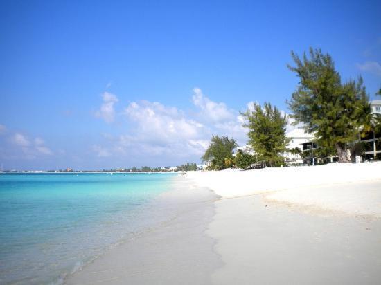 Sunshine Luxurious Villa:4 Mins Walk From Beach Flic en Flac Exterior photo