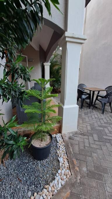 Sunshine Luxurious Villa:4 Mins Walk From Beach Flic en Flac Exterior photo